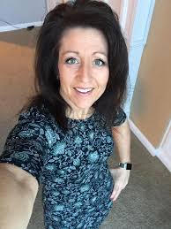 Happy Friday! Look at us rock the triplet look! We wore variations of the  same dress. Great minds, amiright?? 💃🏻💃🏻💃🏻 Hanna Knutson KRDO Good  Morning Colorado's Shannon Brinias