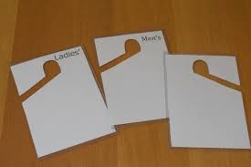 クローゼット収納 100均カードケースでパイプハンガーに仕切りを作って見やすく happy go lucky 心地いい暮らしのコツ クローゼット 収納 クローゼット 収納 100均 100均 収納