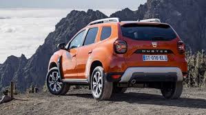 Naujas prietaisų skydas ir naujas ergonomiškas centrinis. 2022 Renault Duster Facelift Debuts With New Tech Colours