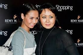 Ләйсән альберт ҡыҙы үтәшева, тат. Lyajsan Utyasheva Podelilas Dusheshipatelnoj Istoriej O Svoej Materi