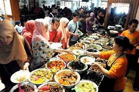 Ini dia 5 makanan terenak khas jawa barat, dijamin, bikin inget terus, berikut ulasannya 15 Rumah Makan Sunda Di Bandung Yang Enak Banget