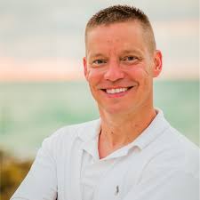 Meet Beth Renninger, another of the three Moore School professors named in  Poets and Quants "Top 50 Undergraduate Business Professors" list. She is a  lecturer and director of the Center for Sales