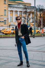 ロシアの若者は 親のお下がり系 ストリート ちょいダサがかっこいいファッション ウイーク来場者たち wwd japan com ファッション メンズ 20代 70年代ファッション メンズ 90年代 ファッション メンズ