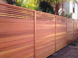 1000 Ideas About Horizontal Fence On Pinterest Modern Fence Wood Fence Design Patio Fence Modern Fence Design