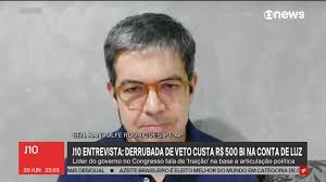 Líder do governo no Congresso, senador Randolfe Rodrigues (PT-AP) diz que  houve “traição” na base do governo na derrubada de veto do presidente Lula  que pode custar R$ 500 bilhões na conta