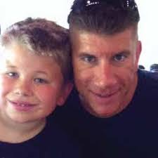 Ronnie Debose's Instagram, Twitter & Facebook