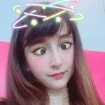 Leah Dye's Instagram, Twitter & Facebook