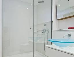 Enkla Knepet For Att Rengora Duschen Allt Du Behover Ar Tva Ingredienser Som Alla Har Hemma For Att Gora Badrummet Skin Glasdusch Duschkakel Badrumsrenovering