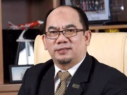 Biasiswa kewangan bagi program bertaraf asasi untuk lepasan sijil pelajaran malaysia (spm) sudah mula diperkenalkan dan ditawarkan kepada pelajar mulai sesi. Tiada Jalan Pintas Lanjut Pelajaran Ke Universiti