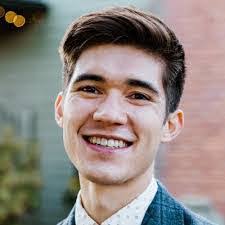 Heidi Chism's Instagram, Twitter & Facebook