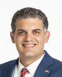 Matthew Lunn's Instagram, Twitter & Facebook