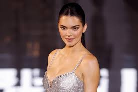 Kendall Jenner Put a Twist on the Sheer Dress Trend for New Years Eve |  Glamour UK