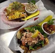 The hub baja grill has been serving up fresh baja cuisine for locals and tourists alike since 2008. Island Fish Market Serves Fresh Off The Boat Seafood Siesta Sand