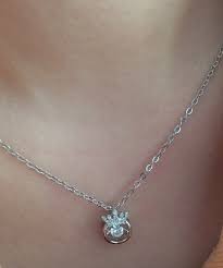 It is now forbidden for nickel to be present in modern jewellery in the uk, but this is not the case in the us. Does White Gold Have Nickel Detailed Expert Answer A Fashion Blog