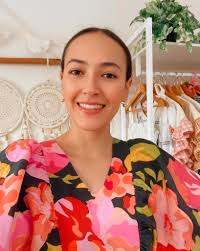 Hi everybody! Tomorrow I'm going to an embroidery workshop that's open to  beginners. We'll be making a cute T-shirt or tote bag. Who wants to join?  It starts at 6:30 p.m., so