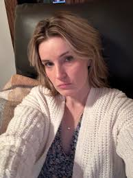 Hello all. I'm newly diagnosed and struggling with coping day to day. I  have a few questions that Google is conflicted about if you can answer them  I'd be really grateful 🙏🏻