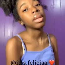 @itss.feliciaa FOLLOW NOW🎀, ・・・, Products, @kissegirl t-shirt, @kissegirl  hair and body oil, @kissegirl 3 in 1 mighty cream, www.kissegirl.com, -,