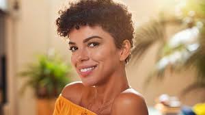 Haircut on long hair to a bob cut. Best Haircuts For Curly Hair Mamaslatinas Com