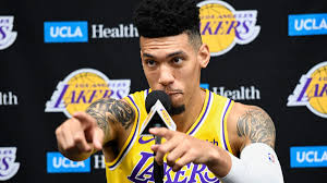 The moment the final whistle remembered, the lakers players rushed into the court to embrace and celebrate! Hold On To It Lakers Danny Green Refuses To Accept His Nba Championship Ring In The Bubble For A Special Reason Essentiallysports