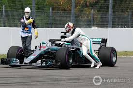Grid 14th Lewis Hamilton Mercedes Amg F1 W09 Stops On Track And Pushes His Car