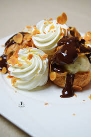Recette De Profiteroles Sauce Chocolat Et Chantilly Recette Profiteroles Recette Profiteroles Patisserie
