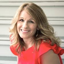 Lora Easley's Instagram, Twitter & Facebook