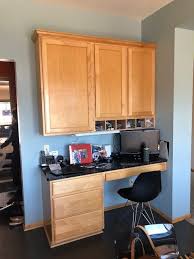 Turn that unused kitchen desk space as a roost for all of you beloved kitchen accessories. 5 Great Kitchen Bar Examples We Love