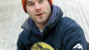 Snowboarder setting sights