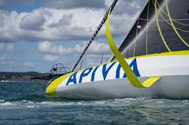 Charlie dalin (apivia) était en passe, ce jeudi soir (pointage de 22 heures), de boucler son 11e jour en tête d'un vendée globe où les positions se sont grosso modo figées dans le top 10. Imoca Foiler Erste Flug Bilder Des Jungsten 60 Fussers Apivia Von Charlie Dalin Segelreporter