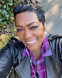 Cindy Isler's Instagram, Twitter & Facebook