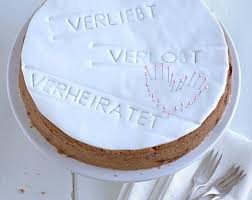Texte für hochzeitswünsche zum gratulieren, euer kleiner helfer bei der wortwahl, aktuell und in großer auswahl. Dekorierte Torte Zur Hochzeit Bild 4 Living At Home