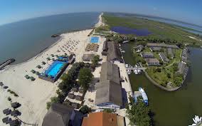 Se afla in apropiere de restaurant gura portitei si de plaja gura portitei. Complex Turistic Eden Gura Portitei Gura Portitei Romania