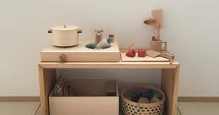 暮らし上手さんに学ぶ 無印 ニトリ ikea アイテムのおもちゃ収納術 folk インテリア 収納 リビング キッズスペース おもちゃ 収納 ニトリ