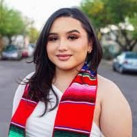 Maria Delcid's Instagram, Twitter & Facebook