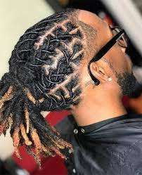 From long hippie dreads to short locks top fades, check out these 30+ awesome dreadlocks styles for men. 65 Cool Dread Styles For Men 2019 Easy Hairstyles