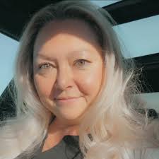 Dianne Harris (@diannesueharris) • Facebook