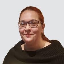 Kim Hardman's Instagram, Twitter & Facebook