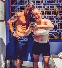 Rafael cezar cardoso is a brazilian actor. Mariana Bridi Faz Pose Ao Lado De Rafael Cardoso E Brinca Se Achando Muito Fitness Famosos Gshow