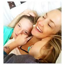 28 Celebrity Moms Who Are Nearly Identical to Their Kids