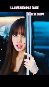 Lisa Poley's Instagram, Twitter & Facebook