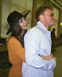 Emily ratajkowski holds baby sly, 3 months, in matching bathing suit: Emily Ratajkowski On Why She Didn T Get Married In White Vogue Paris