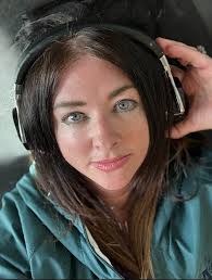 Color help? They started off grey and turned a yellow/golden color 😅 Black  eyed, pics as babies and as they've grown. Will add pics of parents at the  end. I'm a visual