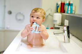 Bear in mind that if you live in a hard water area, too much tap water may dry out and damage your baby's skin (perkin et al 2016, chaumont et al 2012). 924 Baby Bath Sink Photos Free Royalty Free Stock Photos From Dreamstime