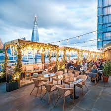 London Restaurant S Igloo Tables Are Genius Simplemost Outdoor Restaurant Bar Design Restaurant Restaurant Floor Plan