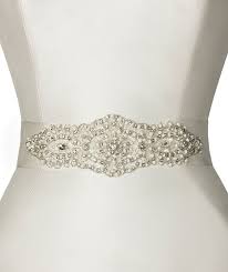 Sabias que no todos los cinturones para vestidos de novia están confeccionados de distintos materiales, en este caso te mostramos online hemos rastreado más económicos para seleccionar los top 7 cinturones para vestidos de novia con más capacidad de cambiar cualquier buen look en. Pronovias Bridal Dresses And Cocktail Dresses Cinturones De Vestido De Novia Vestidos De Novia Cinturon Para Vestido