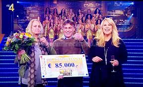 In studio 1 wordt afwisselend groot amusement als miljoenenjacht en all you need is love opgenomen. Gert Uit Barendrecht Wint 85 000 Bij Miljoenenjacht Barendrechtnu Nl