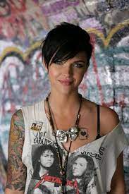 Pin By Kerri Nelson On Things That Resound With Me Short Hair Styles Rose Hair Ruby Rose Hair
