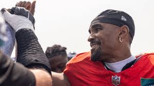 Carey Spear's Instagram, Twitter & Facebook