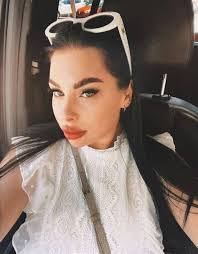 Sasha Martell's Instagram, Twitter & Facebook