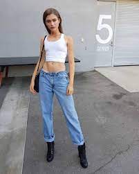 Since the early days, she was interested in having long hair and graced into tight and short clothes. E News On Twitter Valentina Sampaio Will Be Victoria S Secret S First Transgender Model Following The Controversial Comments Ed Razek Made Last Year About Including Trans And Plus Size Models In Their Annual Fashion